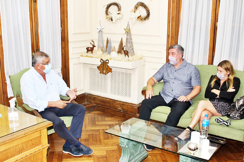 Los rectores de las universidades de Junín y San Antonio de Areco reunidos en Bragado con Vicente Gatica