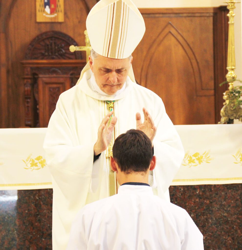 Ordenación diaconal en la Iglesia Catedral de Nueve de Julio