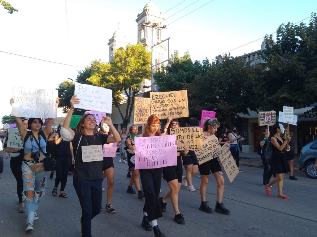 8M: las agrupaciones feministas marcharon por el Día Internacional de la Mujer