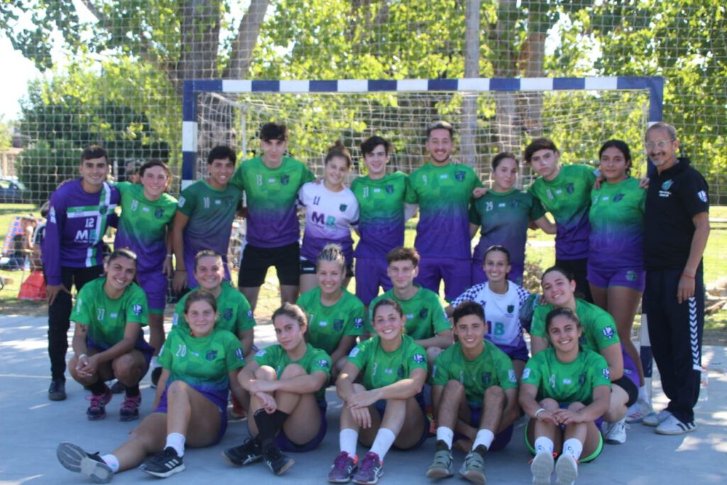 La Escuela de Handball jugó en Norberto de la Riestra