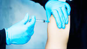 Se aplicará una cuarta dosis de la vacuna contra el COVID