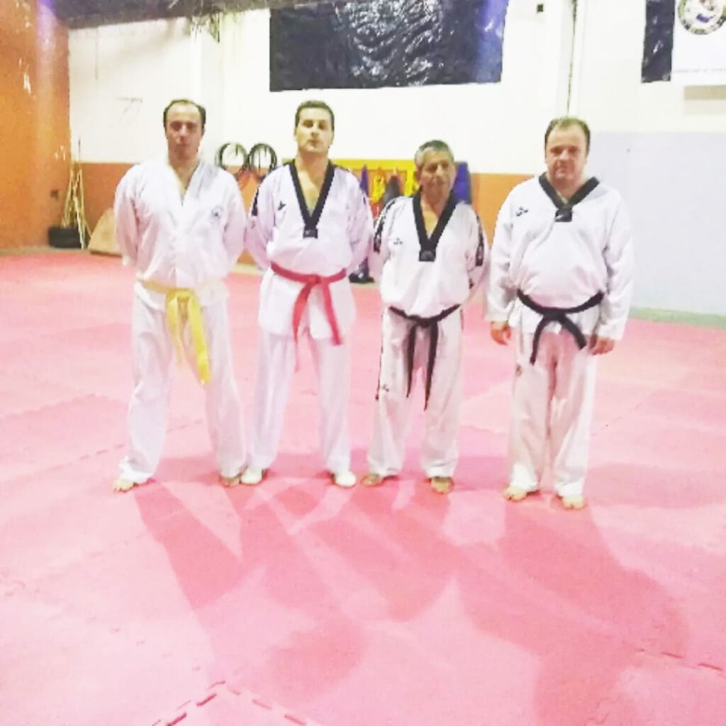 Taekwondo: Escuela “YUN MU KWAN”