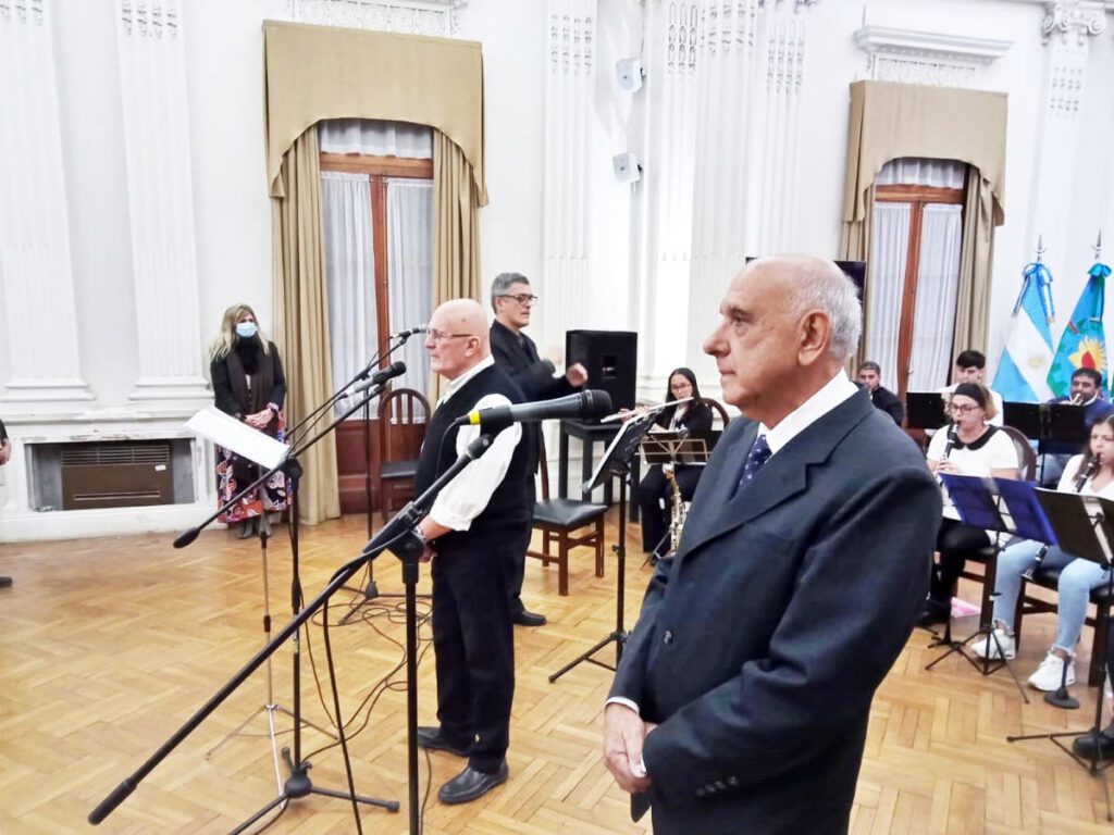 Concierto de la orquestra municipal Enrique P. Maroni en homenaje a los veteranos