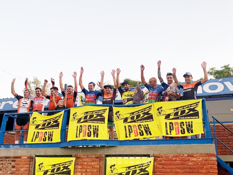 El autódromo el Costanero de Arrecifes se vistió de Ciclismo con el Gran Premio Lafranfox