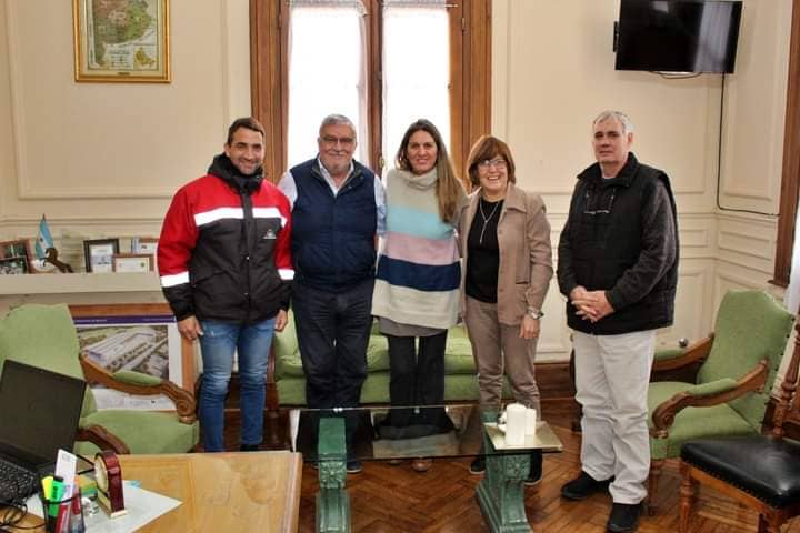 La comisión del barrio Las Violetas fue recibida por el intendente Gatica
