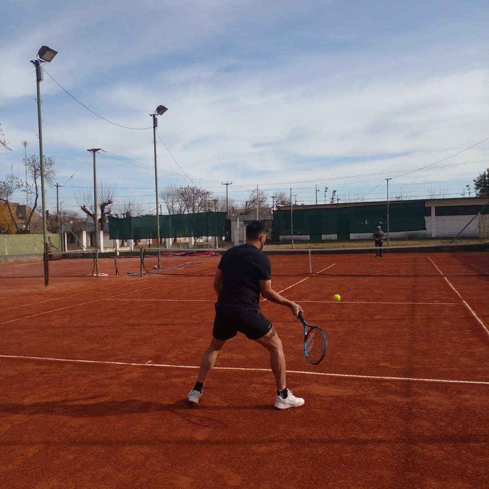 Se puso en marcha la 3° Liguilla de Tenis en el Club Mariano Moreno