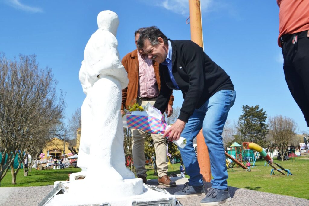 Con respaldo provincial, se realizó el acto oficial por el 119º aniversario de Irala