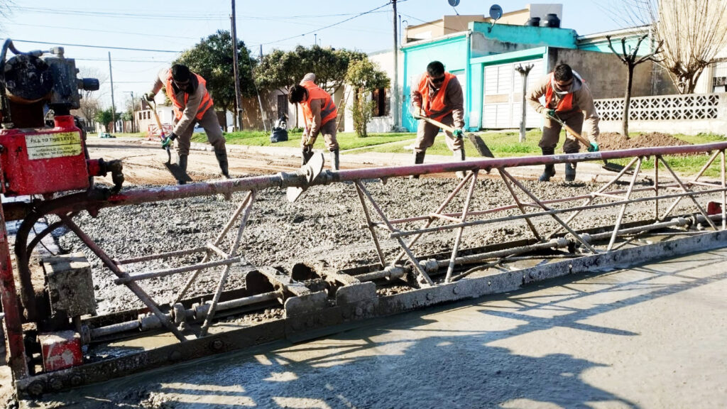 Sigue adelante la obra de pavimento en el barrio Entre Ríos Norte