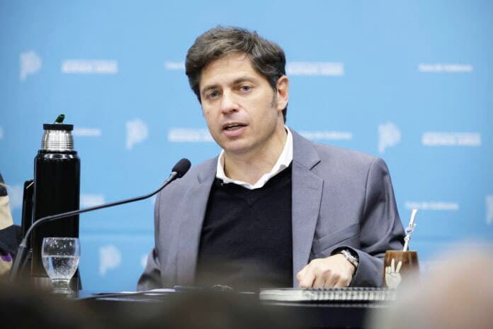 Kicillof anunció la creación de una línea específica para el acompañamiento de adultos mayores