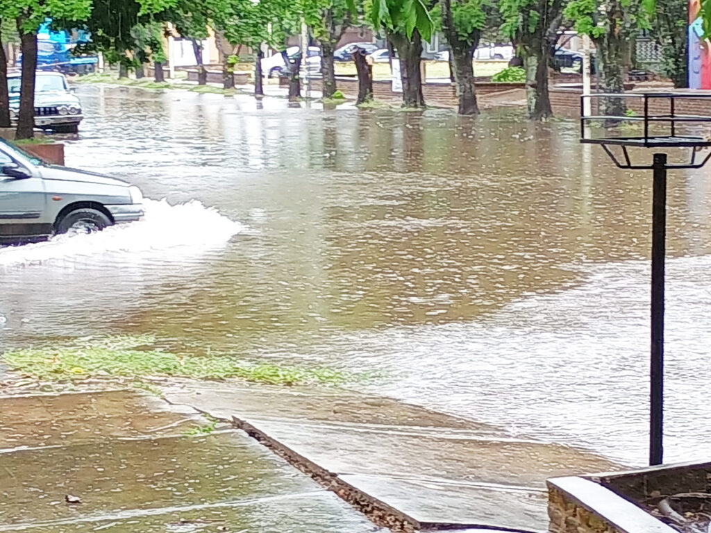 La lluvia causó inconvenientes