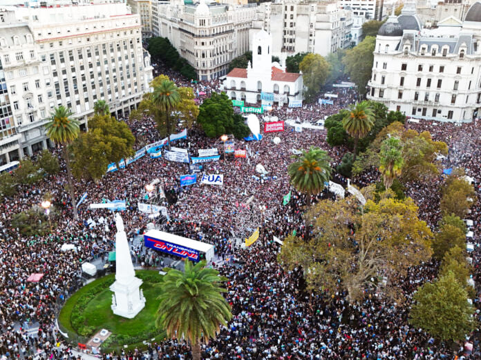 Las universidades vuelven a las calles para defender su financiamiento contra el veto de Milei