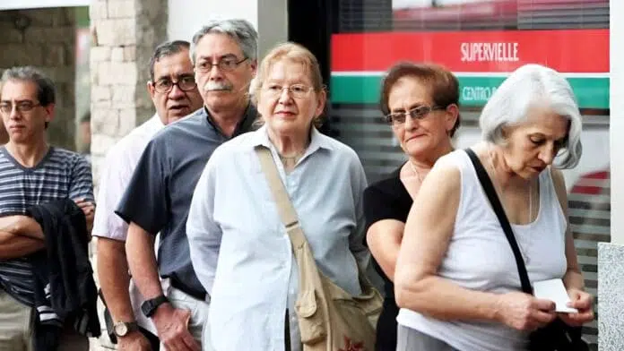 Las jubilaciones aumentan un 2,7% pero el bono sigue fijo