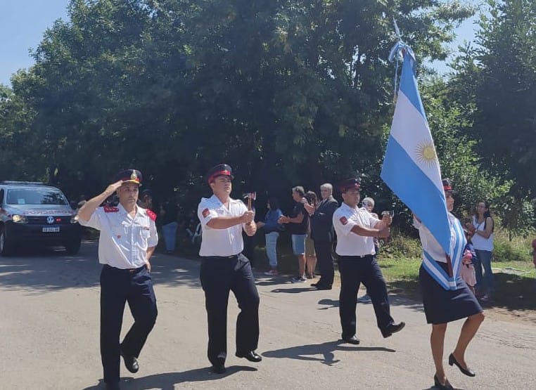 5 simbólicas velitas apagaron los Bomberos Voluntarios de Mechita