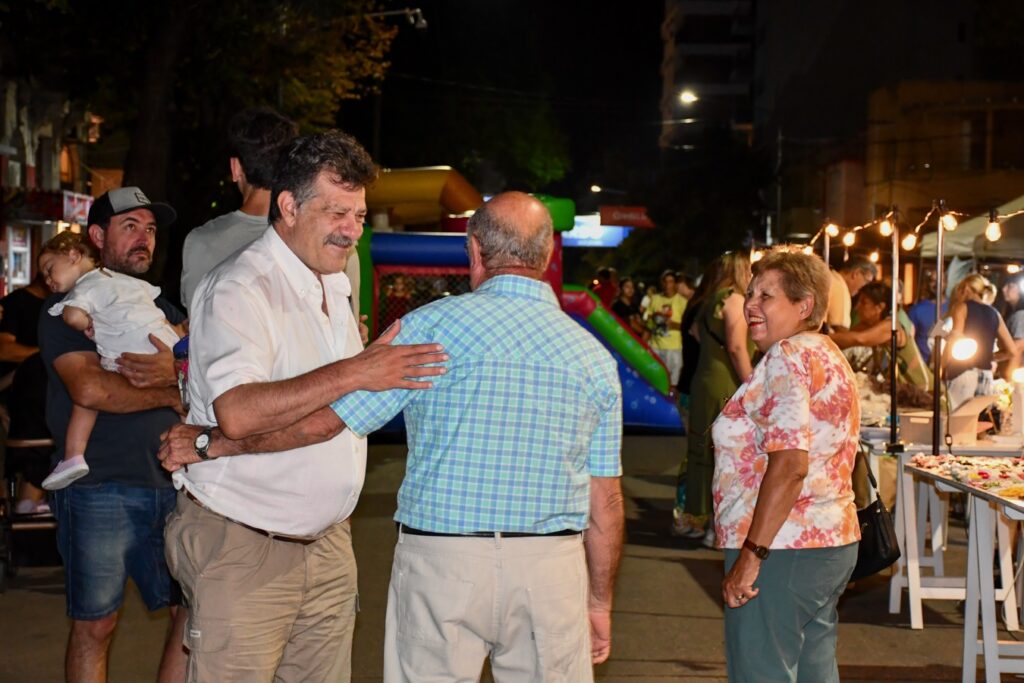 La Peatonal volvió a calle Pellegrini con una gran convocatoria