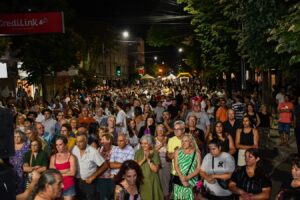 La Peatonal volvió a calle Pellegrini con una gran convocatoria