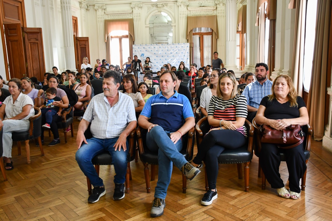 Se entregaron más de 40 pares de anteojos del programa Ver para Aprender