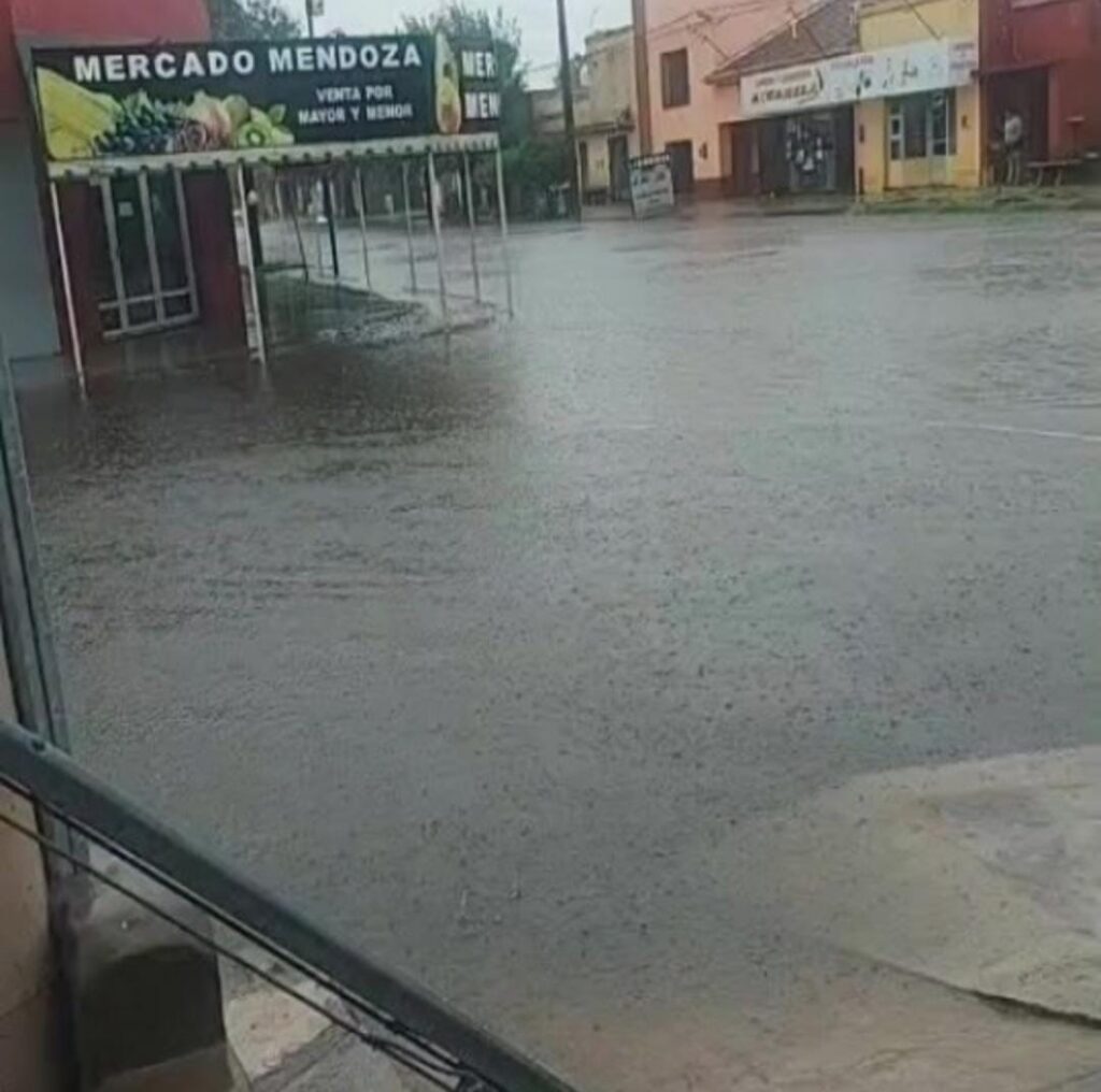 10 evacuados debido a la lluvia de ayer