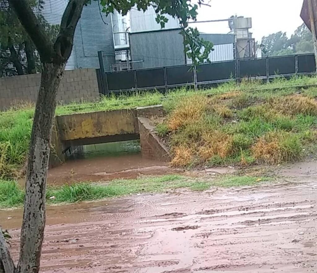 10 evacuados debido a la lluvia de ayer