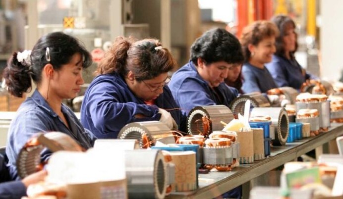 Un 8M con desigualdad en aumento: la informalidad laboral femenina alcanzó el 38,7% en 2024