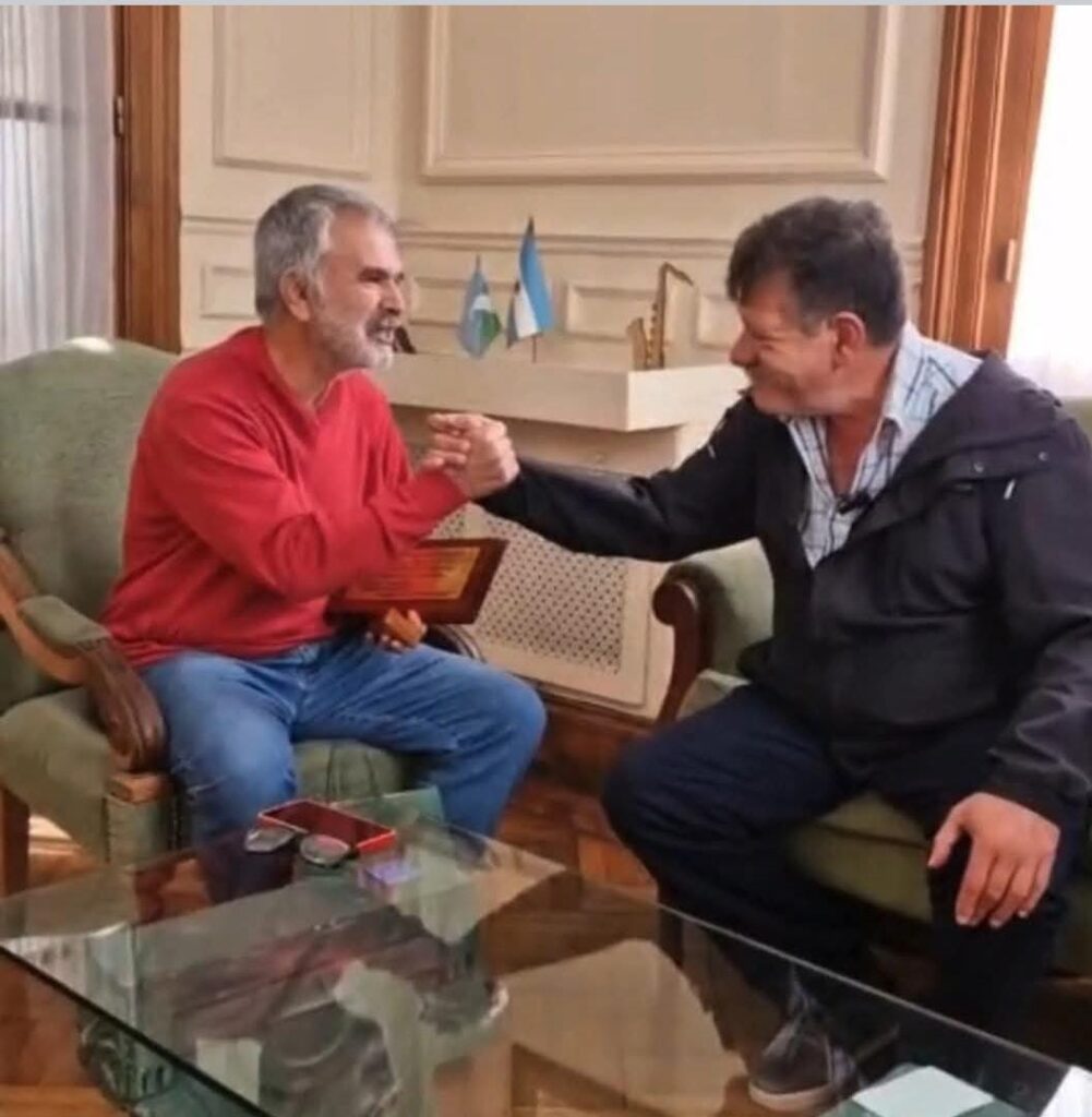 El municipio entregó un reconocimiento a Abel Lotúmolo