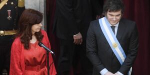 En una dura respuesta, Cristina acusó a Milei de pedirle a Trump que le niegue el ingreso a EE.UU.