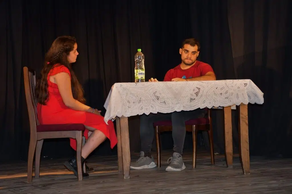 A sala llena, comenzó la 29º Semana del Teatro