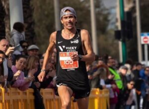 MEDIO MARATÓN DE ELCHE: BARZOLA Y PURUNCAJA SE QUEDAN CON EL PRIMER LUGAR