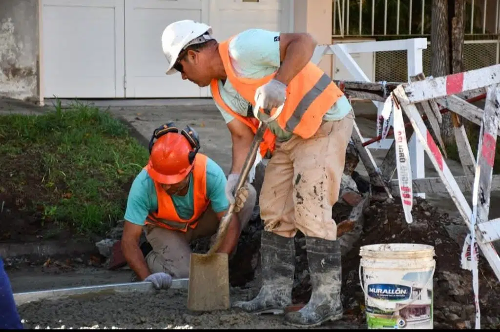 CONTINÚA EL PLAN DE BACHEO EN LA CIUDAD