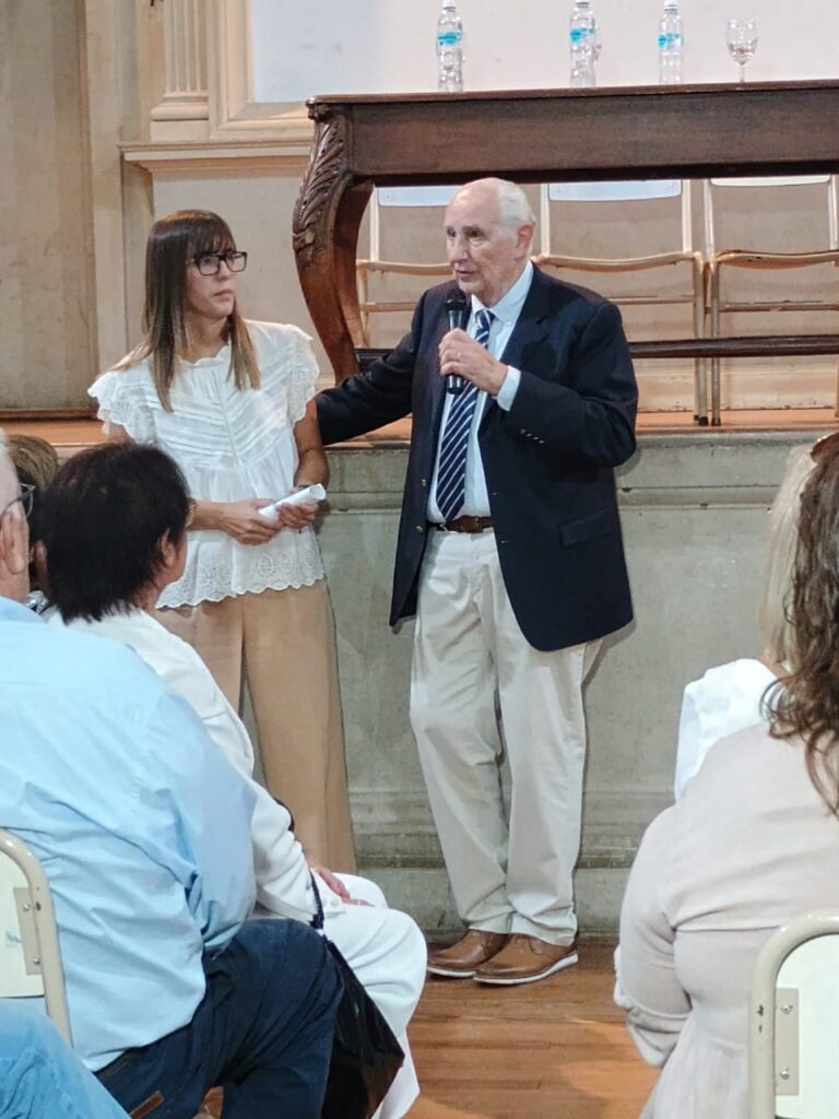 “Salud, Medicina y Sociedad en la Historia de Bragado” titulo de los libros presentados por el Dr. Orlando Forestieri