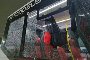 colectivo-atacado-696x463