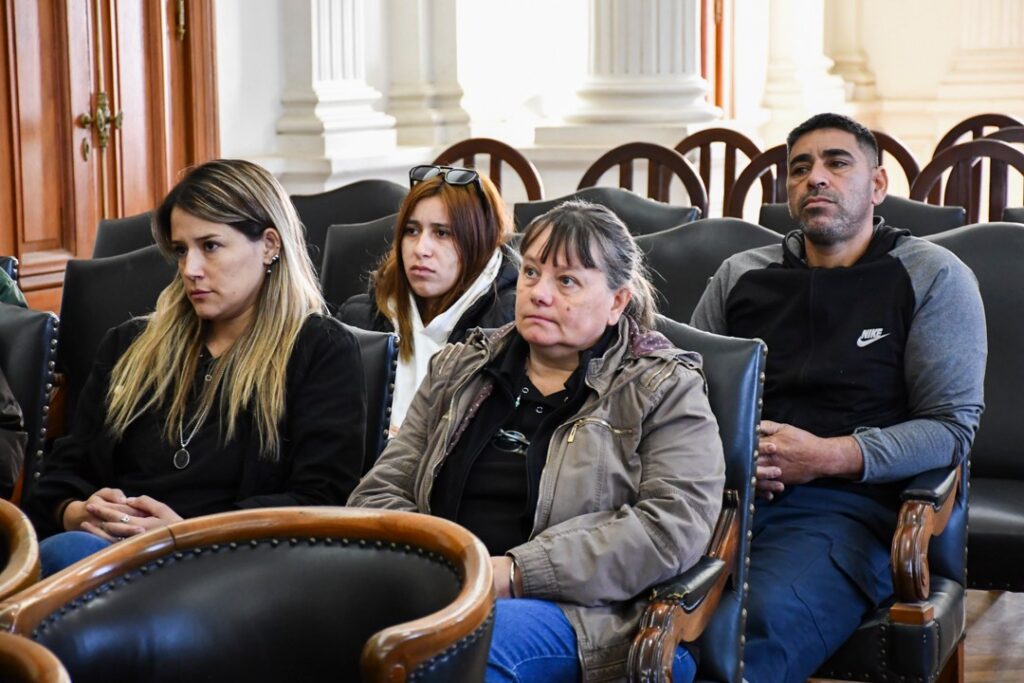 BECAS ESTUDIANTILES: ACOMPAÑAMOS A LAS FAMILIAS DE NUESTROS MUNICIPALES