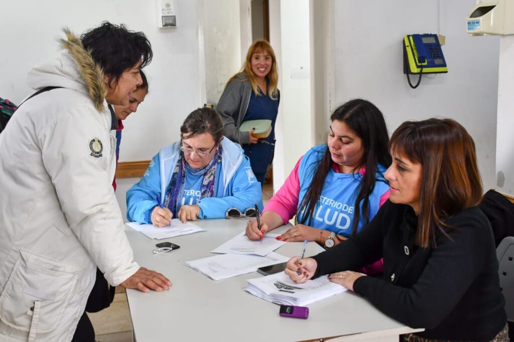 MÁS DE 500 PERSONAS PASARON POR LA PRIMERA ETAPA DEL PROGRAMA "VER PARA SEGUIR APRENDIENDO"