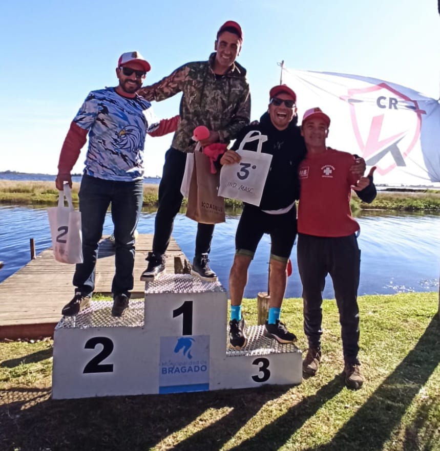 TRIATLÓN TRIA KRAKATOA: DEPORTE, NATURALEZA Y CAMARADERÍA EN LA LAGUNA DE BRAGADO