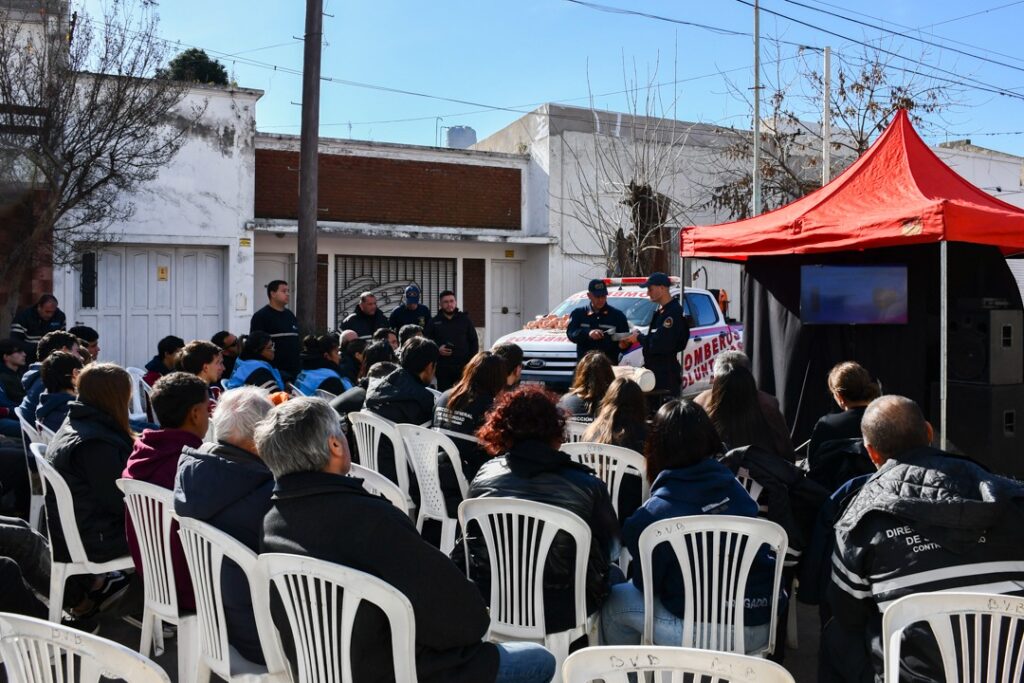 ACOMPAÑAMOS LAS ACTIVIDADES POR EL DÍA DEL BOMBERO VOLUNTARIO