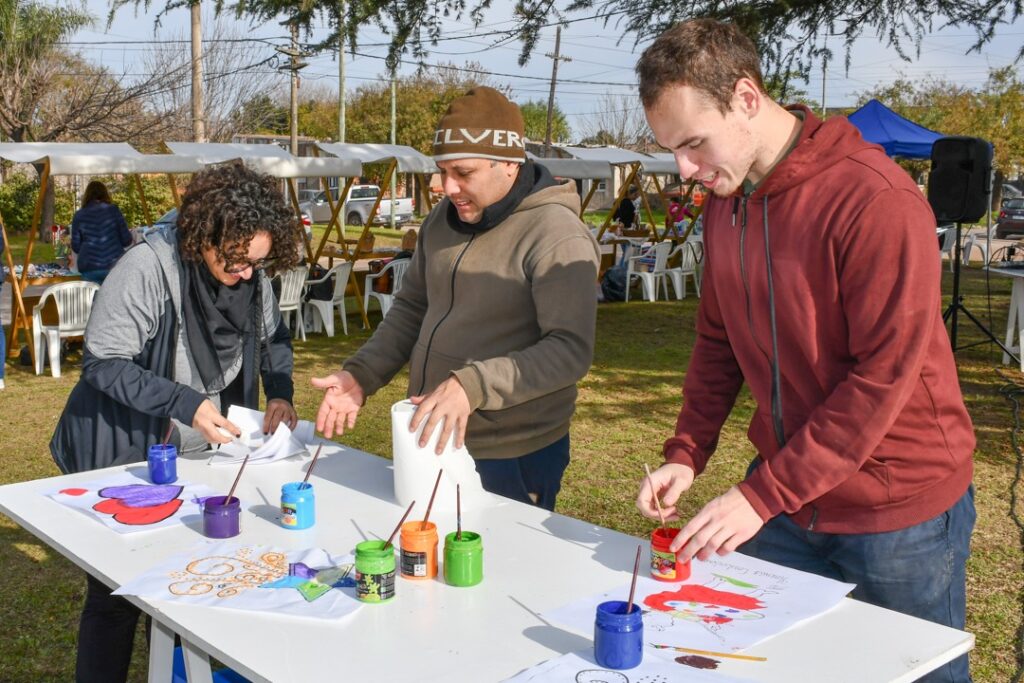 SOMOS COMUNIDAD: ¡OTRA INOLVIDABLE JORNADA DE TRABAJO EN NUESTROS BARRIOS!